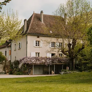  Maison d'hôtes Et De Charme Avec Piscine, La Lhuiseraie